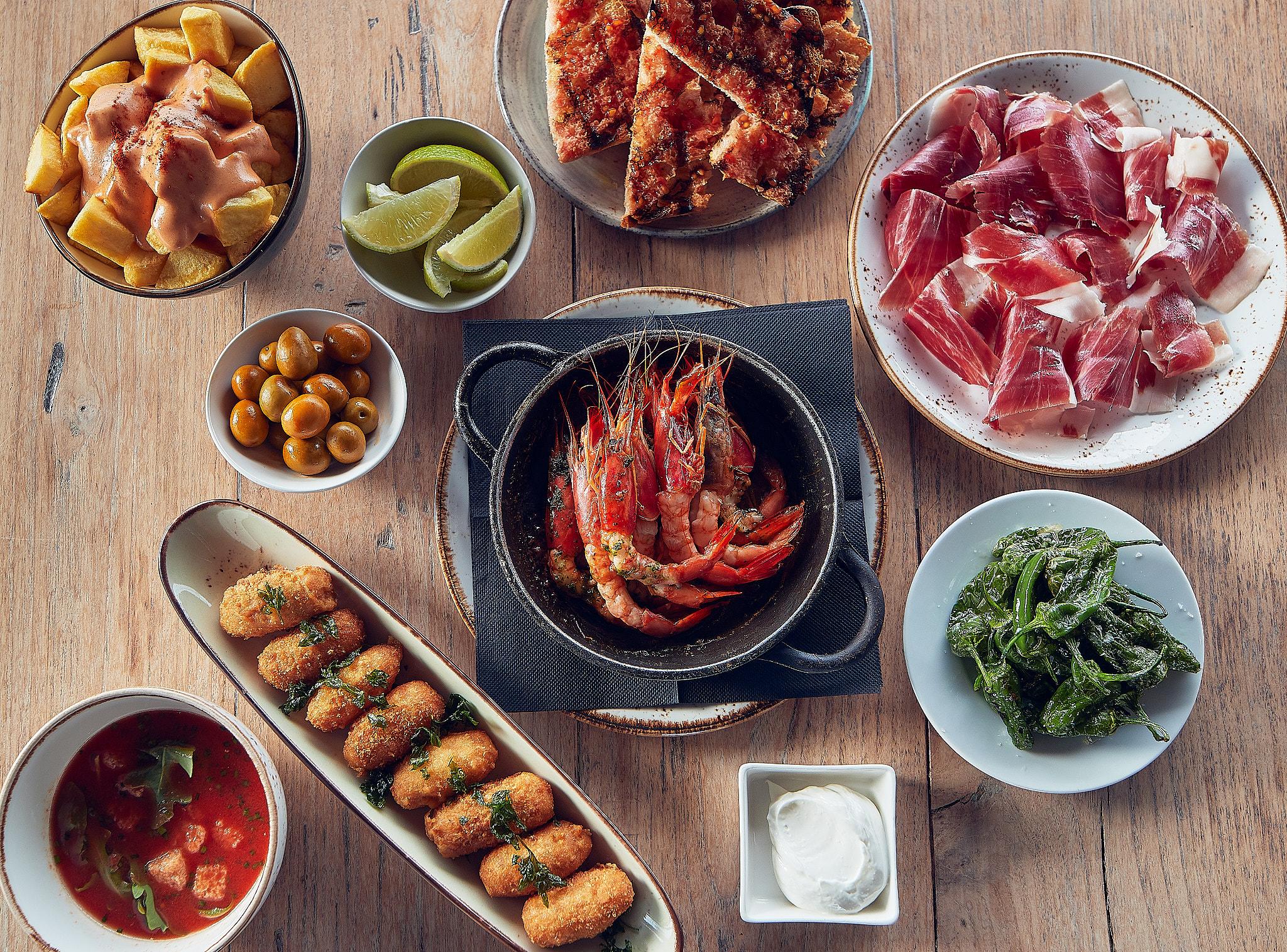 호텔 카스텔 뎀포르다 La Bisbal d'Emporda 외부 사진